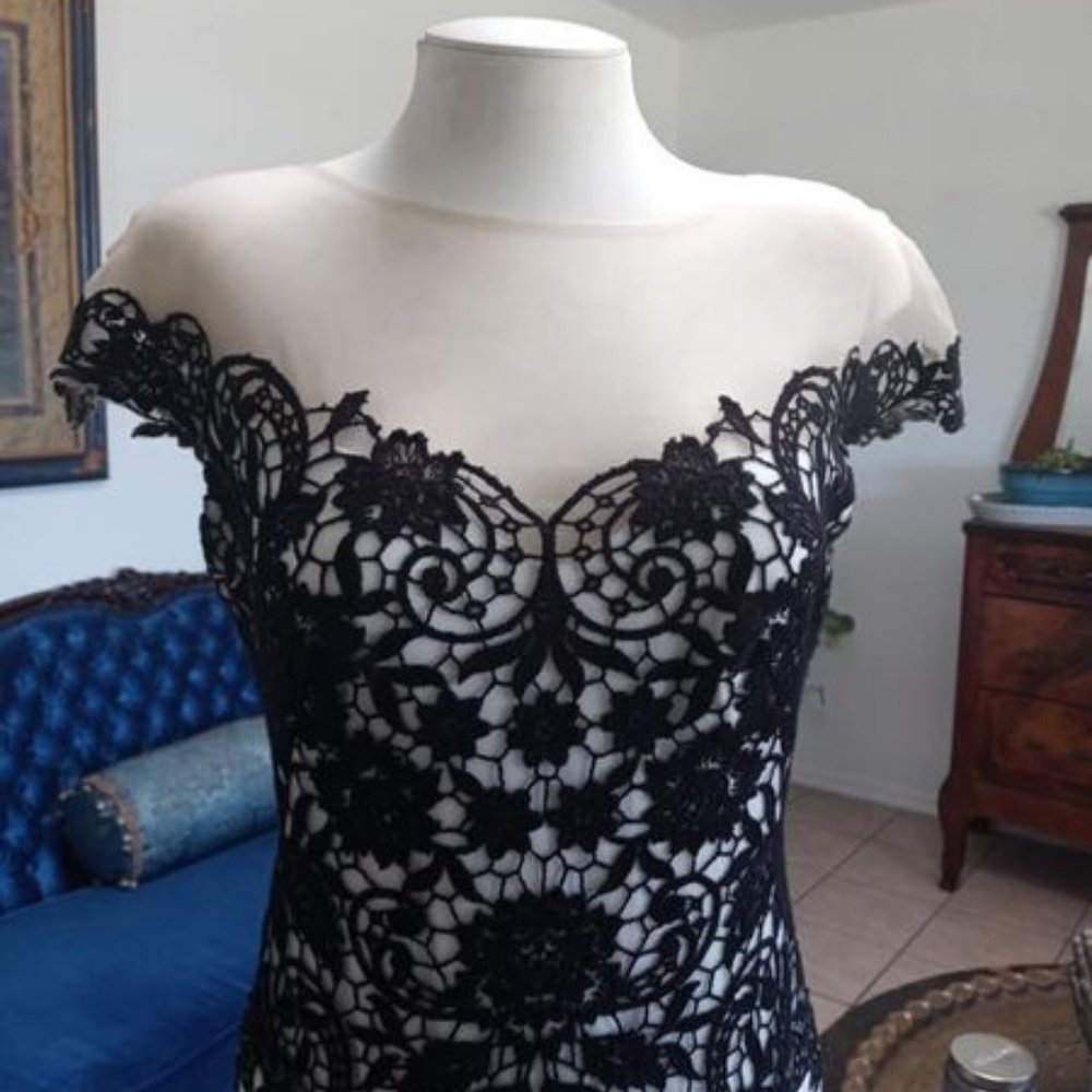 Black/White Tadashi Shoji embroidered formal gown - Picture 7 of 7